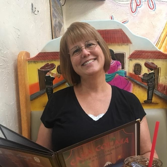 Meet your Posher, Cindy - Picture 1 of 1